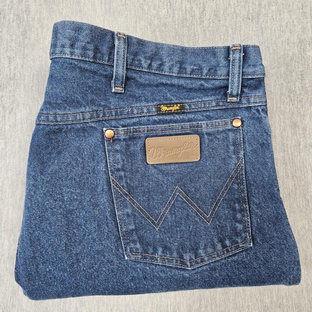 Wrangler Jeans Mens 42x32 Blue Cowboy Cut Original Fit Medium Wash Denim 13MWZPW